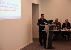 沈晋明教授在联邦德国生物安全国际论坛大会上作：关于中国生物安全实验室与控制设施系统的演讲