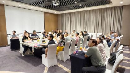 ����������չ�뾻��רҵίԱ�Ṥ���������ٿ�